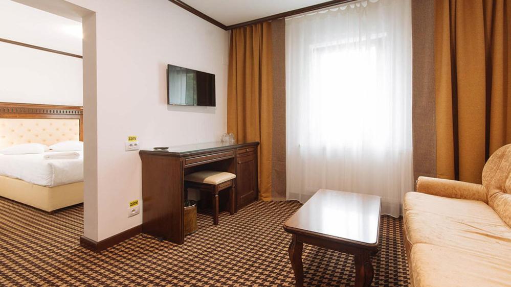 Hotel Alpin Rarau Câmpulung Moldovenesc Εξωτερικό φωτογραφία